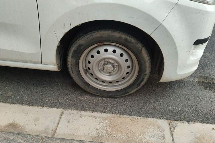 Used BAIC Changhe Wagon R 2018 1.4L Manual Value Edition Right Front Wheel Hub