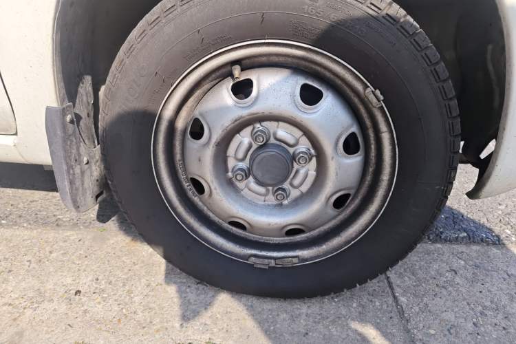 Used BAIC Changhe Wagon R 2020 1.4L Value Edition Right Front Wheel Hub