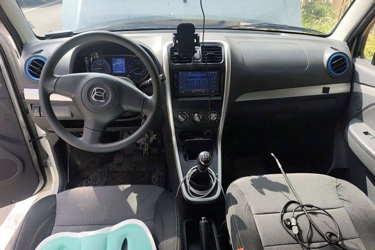 Used BAIC Changhe Wagon R 2023 1.4L Standard Edition Center Console