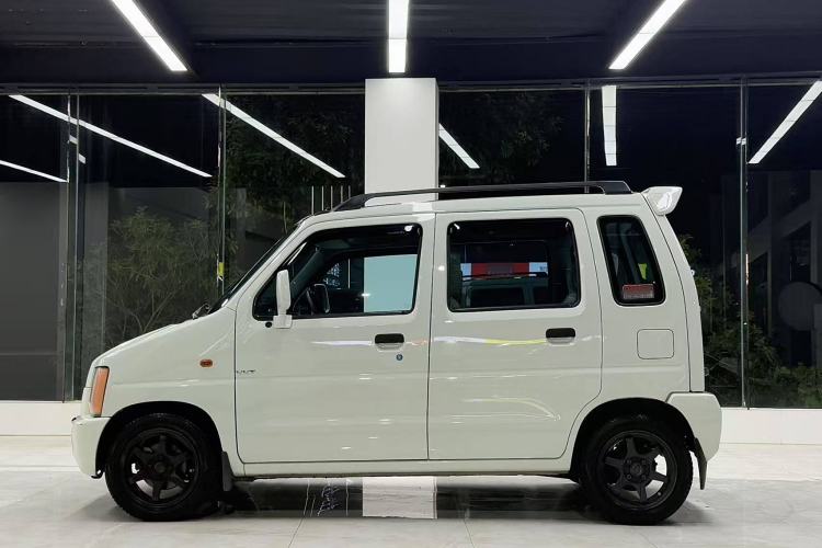 Used BAIC Changhe Wagon R 2023 1.4L Standard Edition Exterior 2