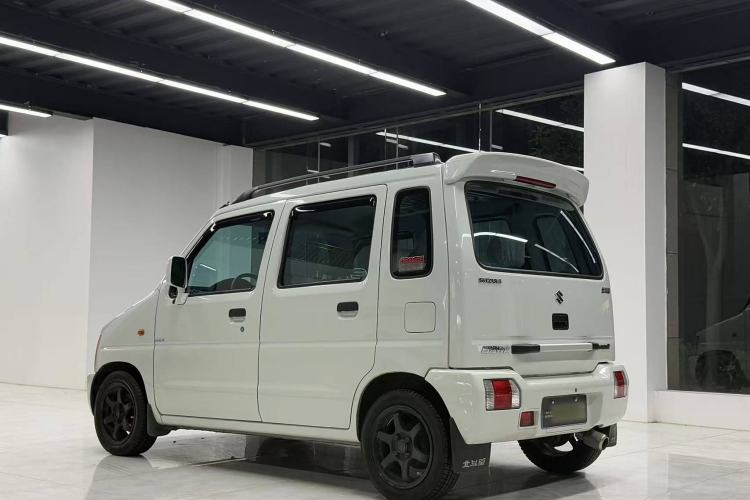 Used BAIC Changhe Wagon R 2023 1.4L Standard Edition Exterior 3