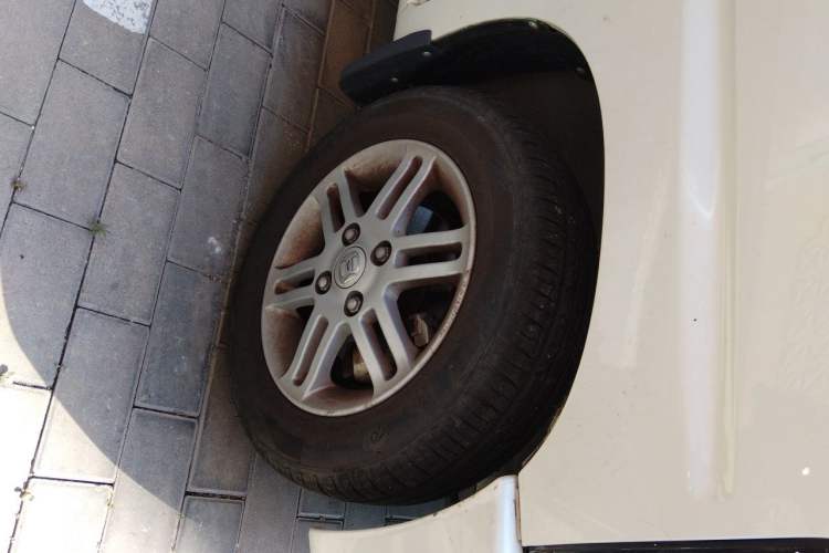 Used BAIC Changhe Wagon R 2023 1.4L Standard Edition Right Front Wheel Hub