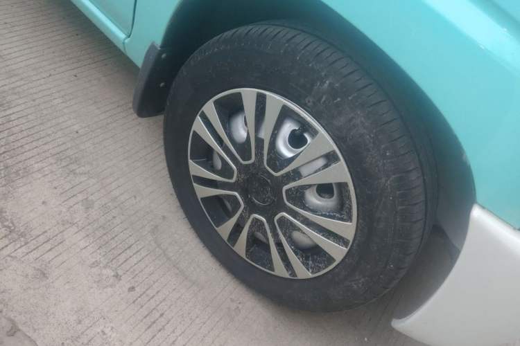 Used BAIC Changhe Wagon R 2023 1.4L Standard Edition Right Front Wheel Hub