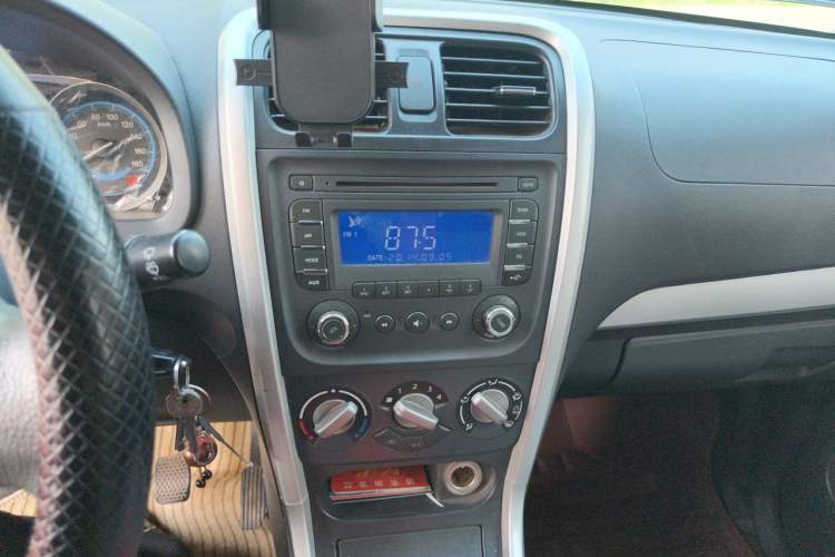 Used BAIC Changhe Wagon R X5 2019 1.4L Elite Edition Audio And AC Panel