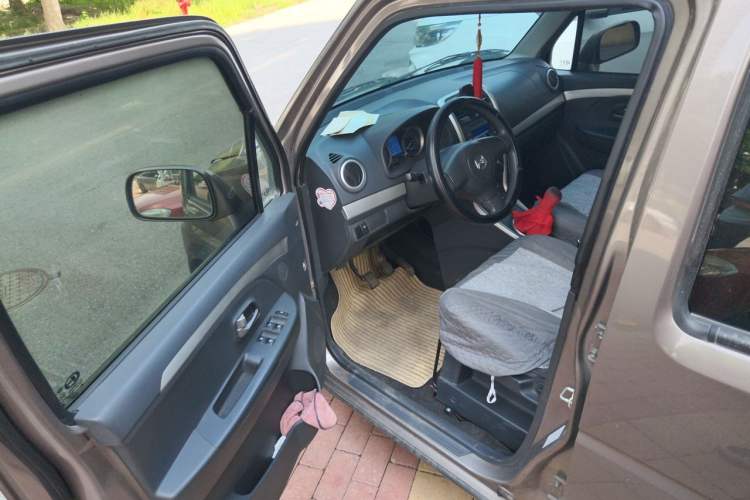 Used BAIC Changhe Wagon R X5 2019 1.4L Elite Edition Driver Seat