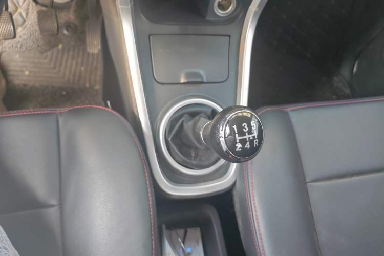 Used BAIC Changhe Wagon R X5 2019 Revised Version 1.4L Elite Edition Gear Lever