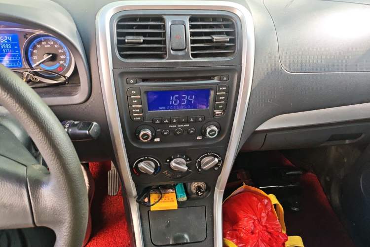 Used BAIC Changhe Wagon R X5 2019 1.4L Elite Edition Audio And AC Panel