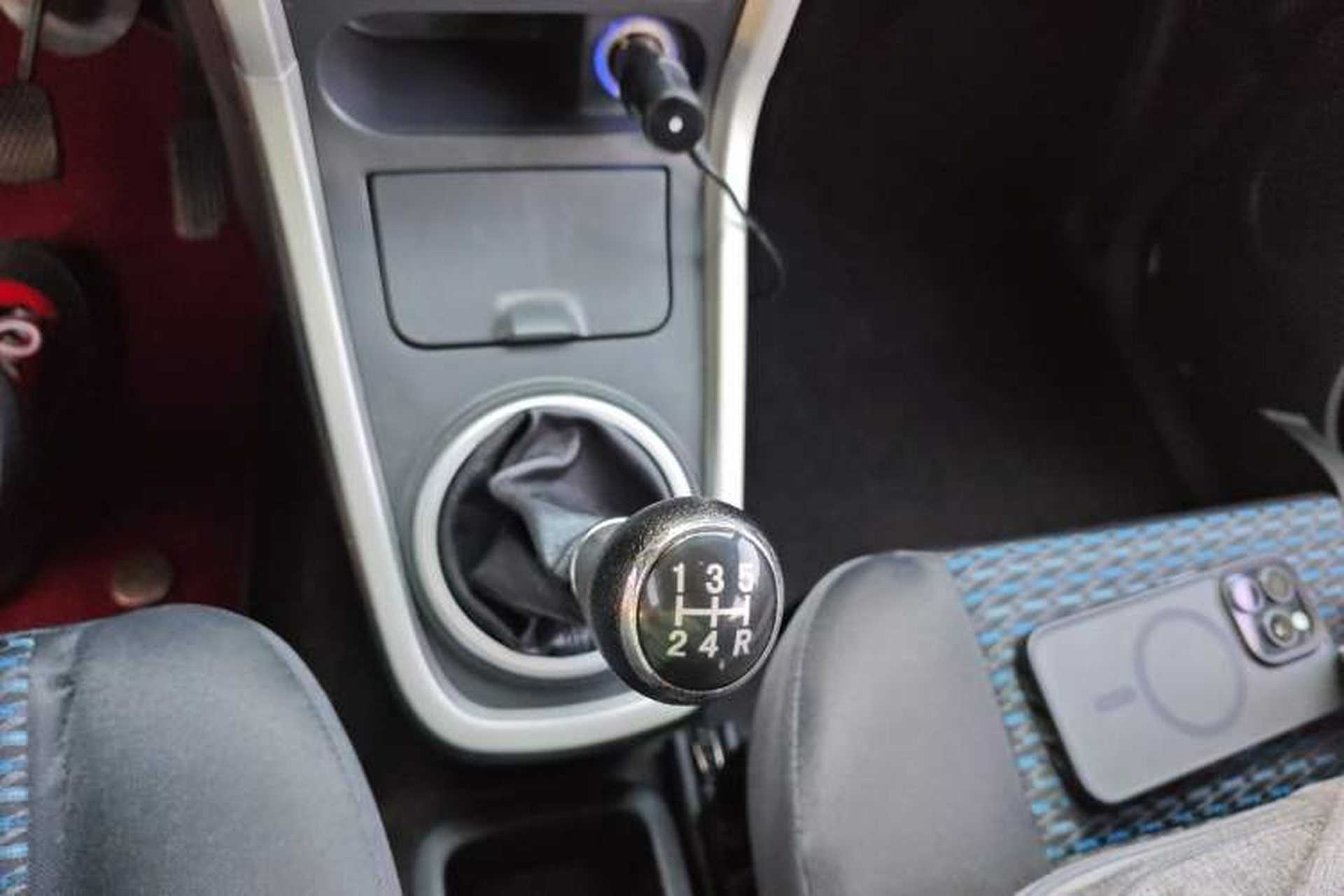 Used BAIC Changhe Wagon R X5 2019 1.4L Elite Edition Gear Lever