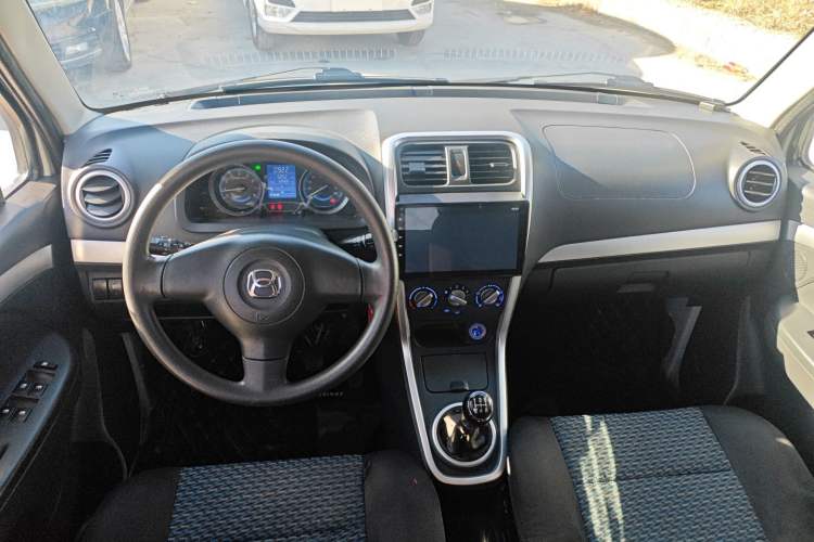 Used BAIC Changhe Wagon R X5 2019 Revised Version 1.4L Elite Edition Interior 2