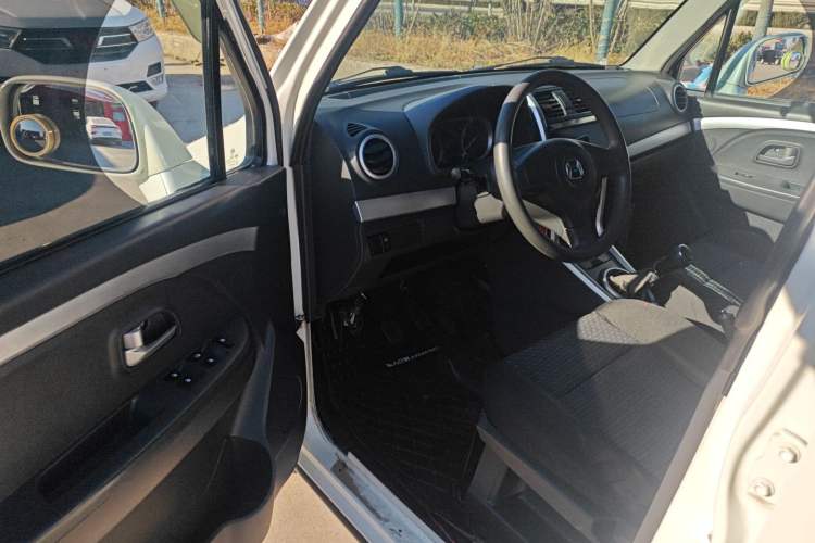 Used BAIC Changhe Wagon R X5 2019 Revised Version 1.4L Elite Edition Interior 3