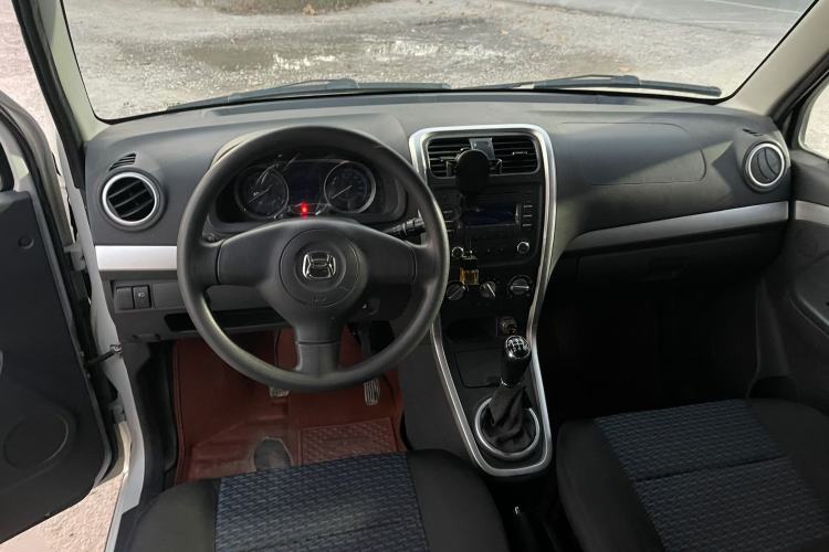 Used BAIC Changhe Wagon R X5 2019 Revised Version 1.4L Elite Edition Interior 5