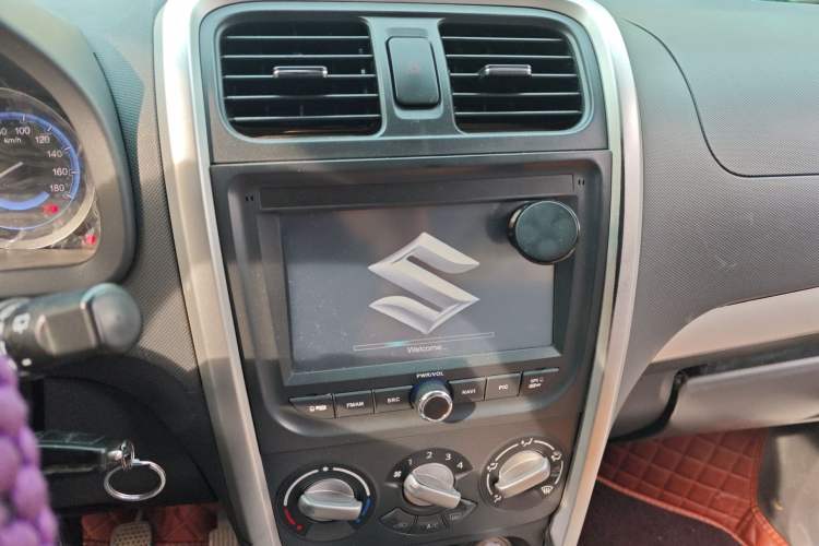 Used BAIC Changhe Wagon R X5 2020 1.4L Luxury Edition Audio And AC Panel