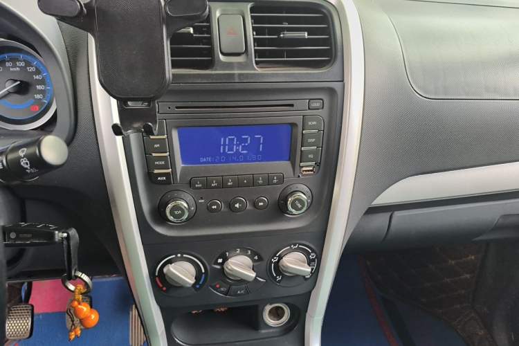 Used BAIC Changhe Wagon R X5 2023 1.4L Standard Edition Audio And AC Panel