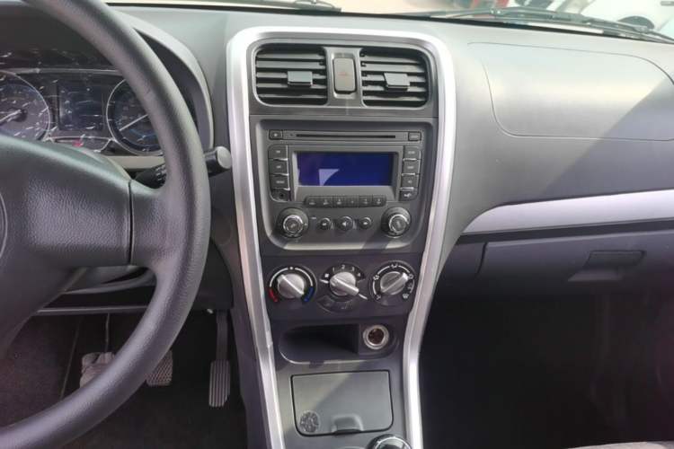 Used BAIC Changhe Wagon R X5 2023 1.4L Standard Edition Audio And AC Panel