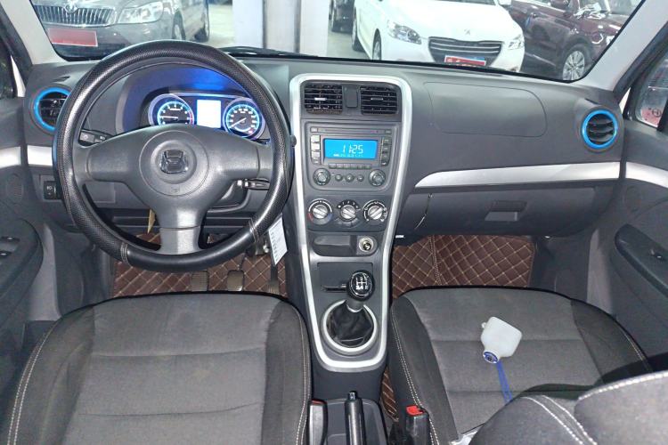 Used BAIC Changhe Wagon R X5 2023 1.4L Standard Edition Center Console