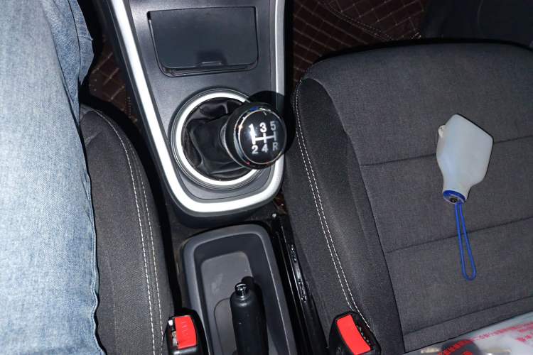 Used BAIC Changhe Wagon R X5 2023 1.4L Standard Edition Gear Lever