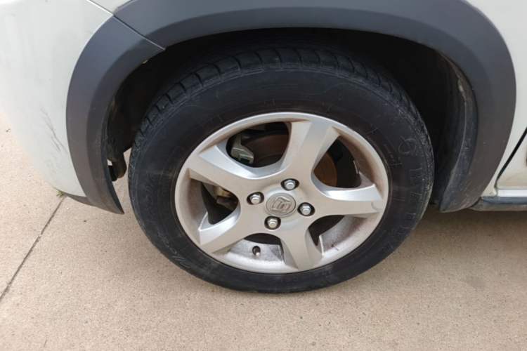 Used BAIC Changhe Wagon R X5 2023 1.4L Standard Edition Left Front Wheel Hub