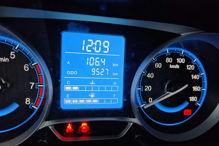 Used BAIC Changhe Wagon R X5 2023 1.4L Standard Edition Odometer Close Up