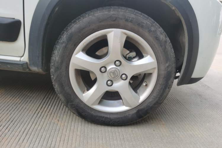 Used BAIC Changhe Wagon R X5 2023 1.4L Standard Edition Right Front Wheel Hub