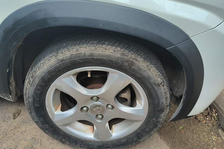 Used BAIC Changhe Wagon R X5 2023 1.4L Standard Edition Right Front Wheel Hub