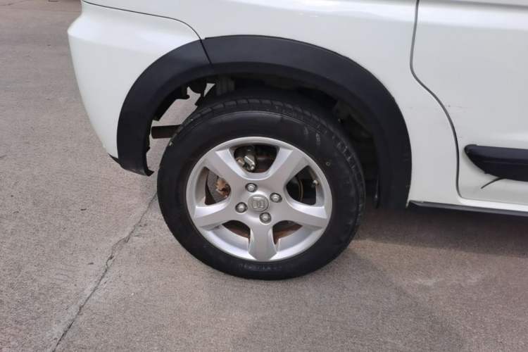 Used BAIC Changhe Wagon R X5 2023 1.4L Standard Edition Right Rear Wheel Hub