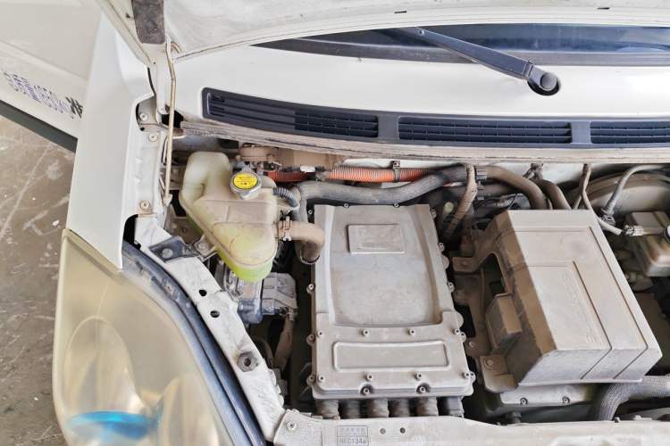 Used BAIC Changhe Wagon R X5E 2017 EV268 Comfort Edition Engine Bay Right