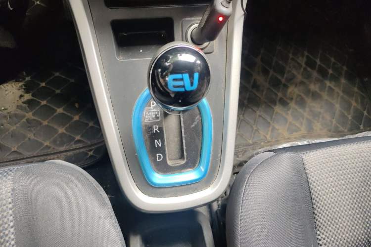 Used BAIC Changhe Wagon R X5E 2017 EV268 Comfort Edition Gear Lever