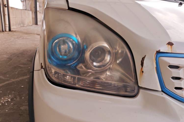 Used BAIC Changhe Wagon R X5E 2017 EV268 Comfort Edition Right Front Headlight