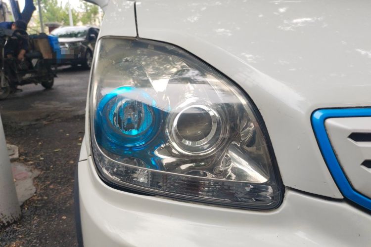 Used BAIC Changhe Wagon R X5E 2017 EV268 Comfort Edition Right Front Headlight