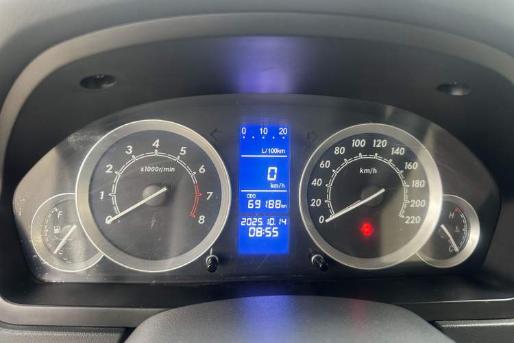 Used BAIC E Series 2012 Hatchback 1.5L Manual Leshang Version Odometer Close Up