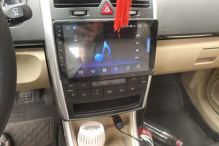 Used BAIC E Series 2012 Hatchback 1.3L Manual Liking Edition Audio And AC Panel
