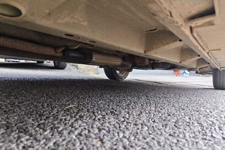 Used BAIC E Series 2012 Hatchback 1.5L Manual Leshang Version Chassis Front Left