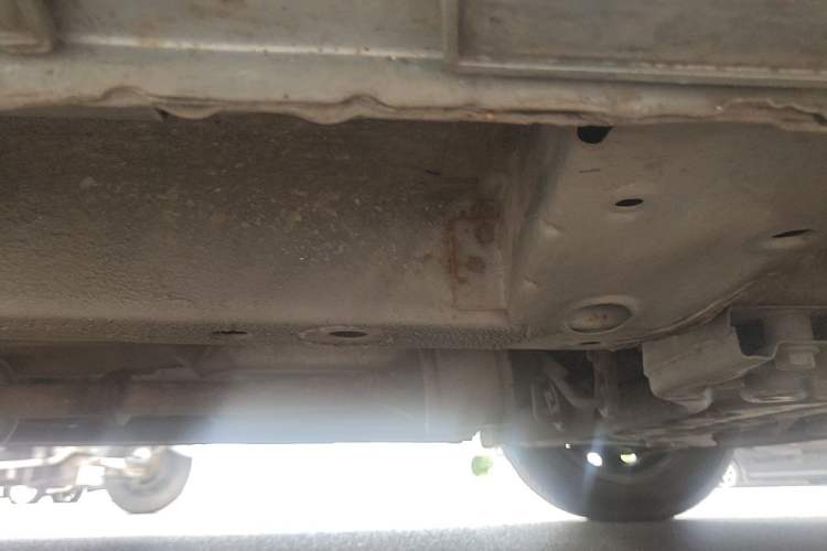 Used BAIC E Series 2012 Hatchback 1.3L Manual Liking Edition Chassis Front Right