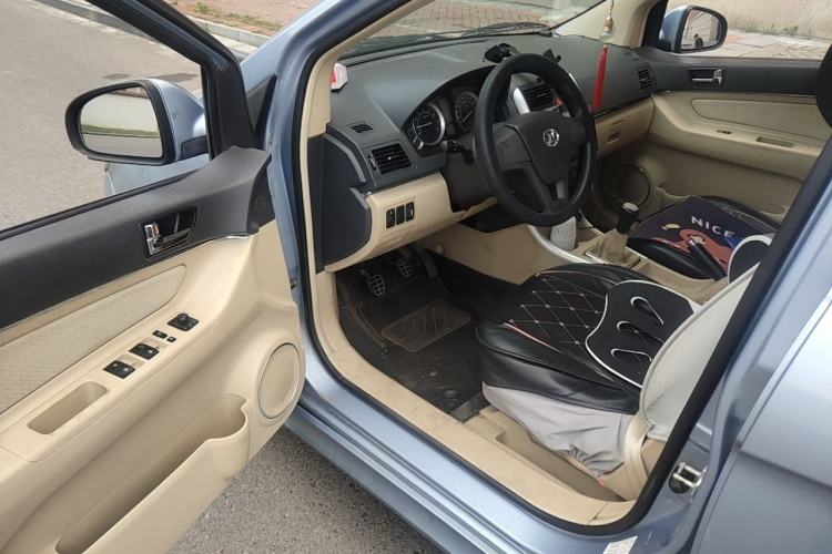 Used BAIC E Series 2012 Hatchback 1.3L Manual Liking Edition Driver Seat
