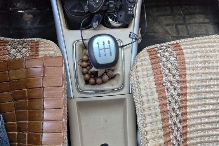 Used BAIC E Series 2012 Hatchback 1.5L Manual Leshang Version Gear Lever