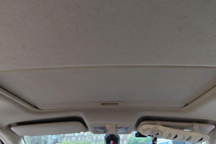 Used BAIC E Series 2012 Hatchback 1.5L Manual Leshang Version Headliner