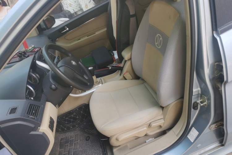 Used BAIC E Series 2012 Hatchback 1.3L Manual Liking Edition Left Front Seat