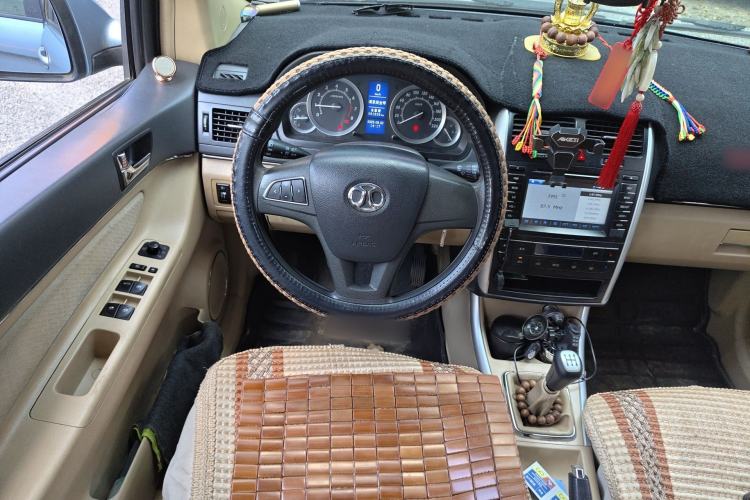 Used BAIC E Series 2012 Hatchback 1.5L Manual Leshang Version Steering Wheel