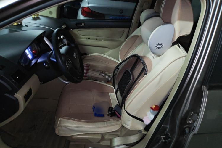 Used BAIC E Series 2012 Hatchback 1.5L Manual Leshang Version Driver Seat