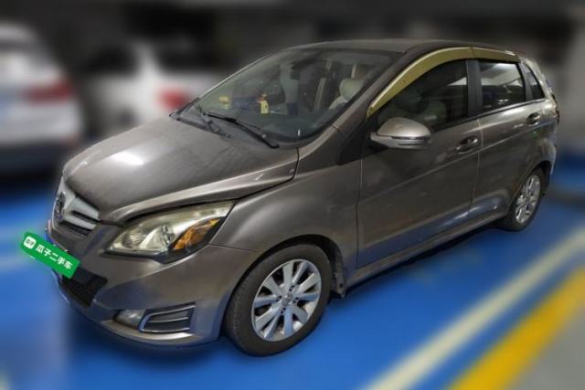 Używany BAIC E Series 2012 Hatchback 1.5L Manual Leshang Version