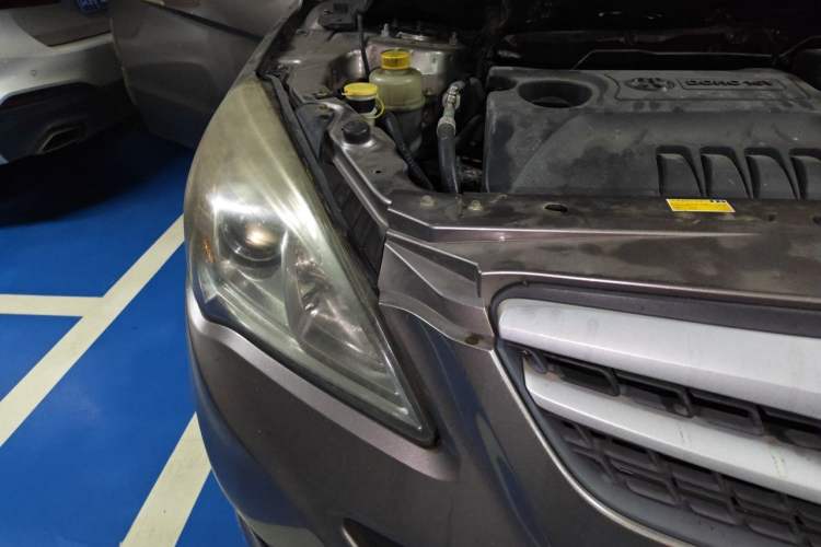 Used BAIC E Series 2012 Hatchback 1.5L Manual Leshang Version Right Front Headlight