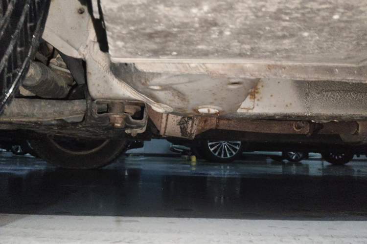 Used BAIC E Series 2012 Hatchback 1.5L Manual Leshang Version Chassis Front Left