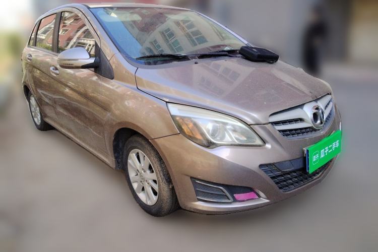 Used BAIC E Series 2012 Hatchback 1.3L Manual Liking Edition Front Right 45 Deg