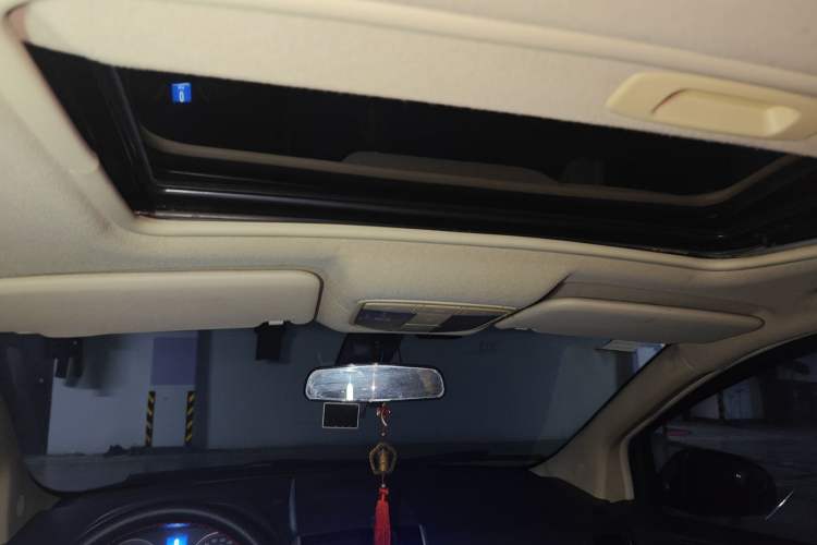 Used BAIC E Series 2012 Hatchback 1.5L Manual Leshang Version Headliner