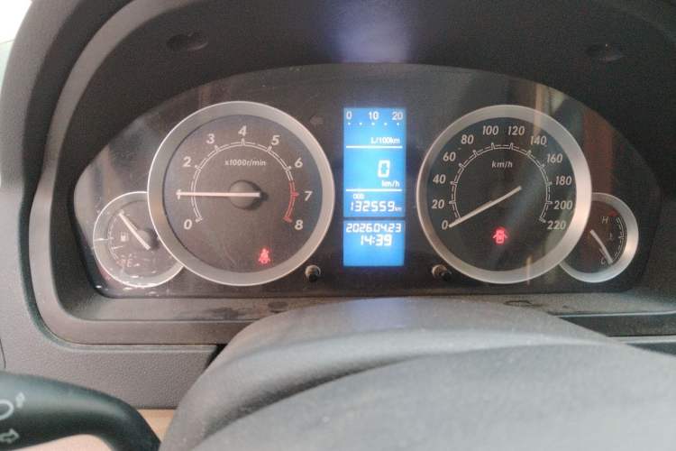 Used BAIC E Series 2012 Hatchback 1.3L Manual Liking Edition Odometer Close Up