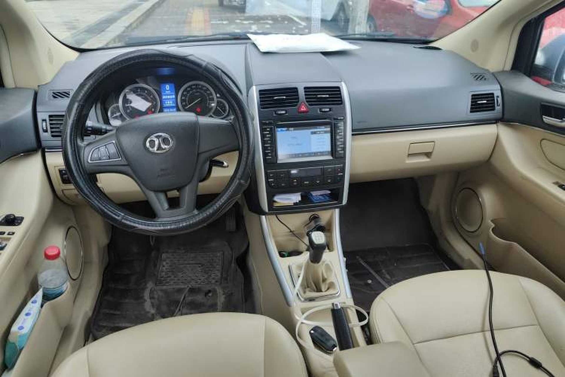 Used BAIC E Series 2012 Hatchback 1.5L Manual Leshang Version Center Console