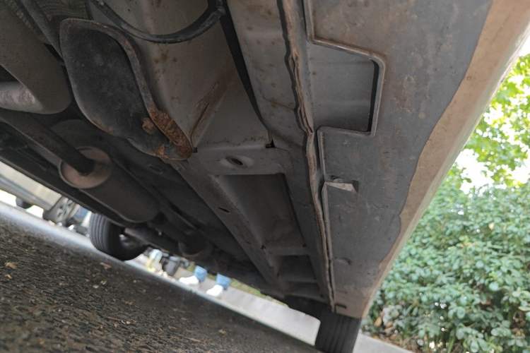 Used BAIC E Series 2012 Hatchback 1.5L Automatic Leshang Version Chassis Rear Right