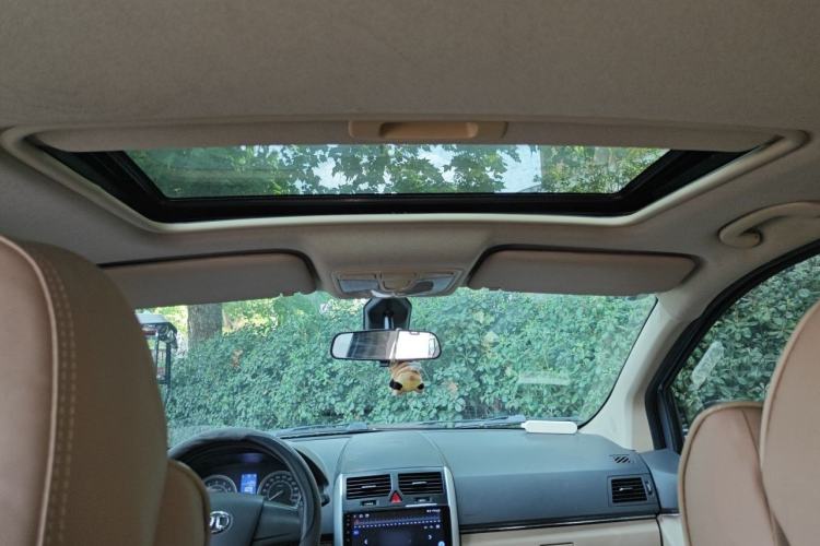 Used BAIC E Series 2012 Hatchback 1.5L Automatic Leshang Version Headliner