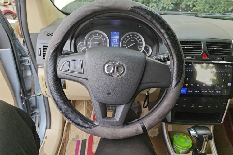 Used BAIC E Series 2012 Hatchback 1.5L Automatic Leshang Version Steering Wheel