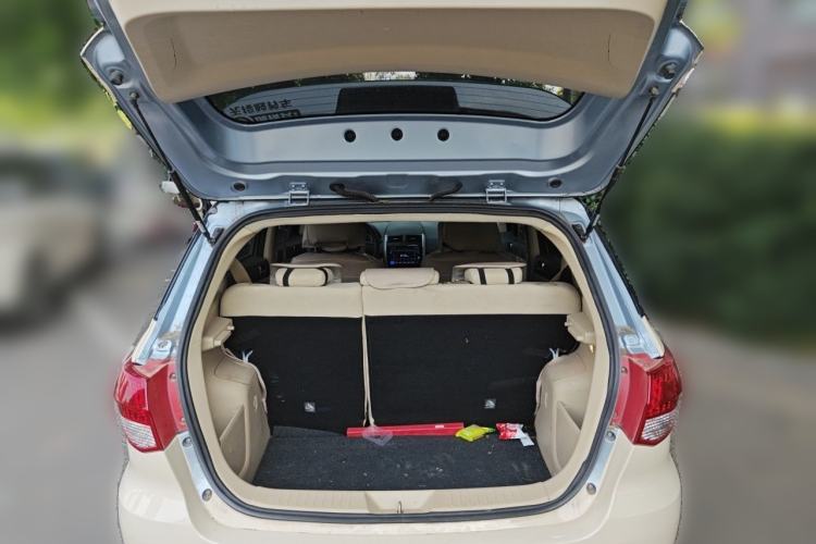 Used BAIC E Series 2012 Hatchback 1.5L Automatic Leshang Version Trunk